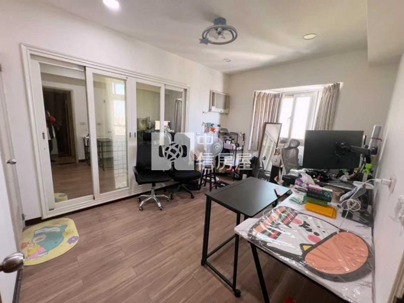 後站北帝國三房車 龍岡國小房屋室內格局與周邊環境