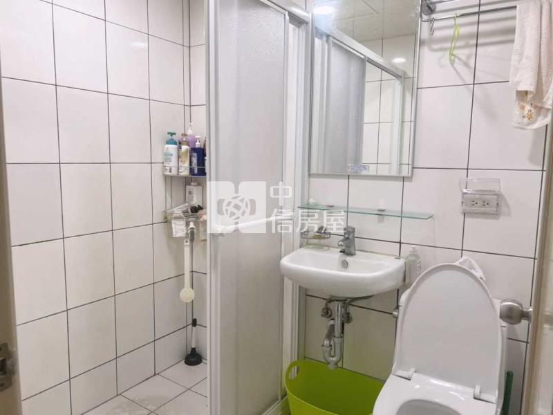 後站北帝國三房車 龍岡國小房屋室內格局與周邊環境