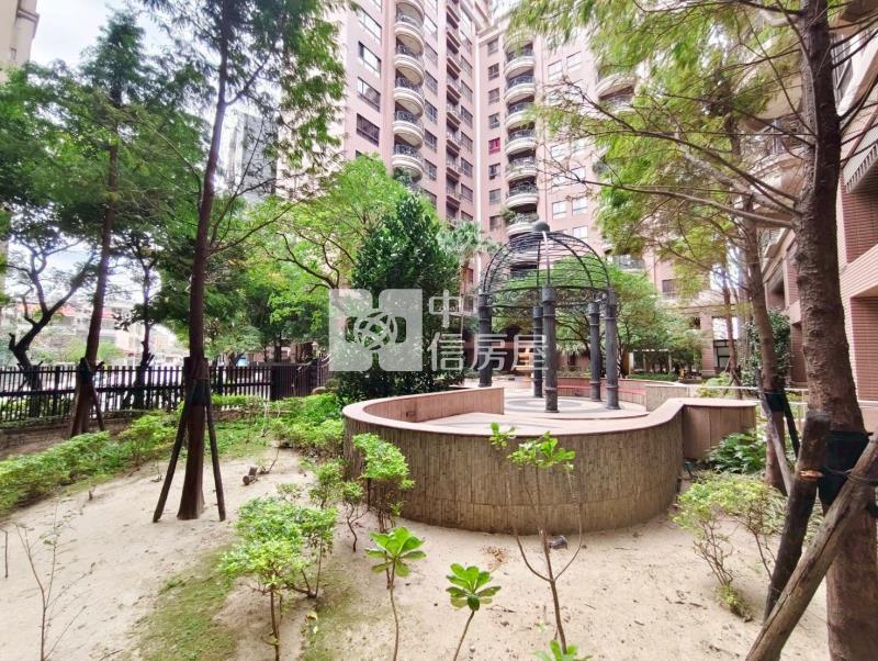 桃園後站善美館景觀四房雙車位房屋室內格局與周邊環境