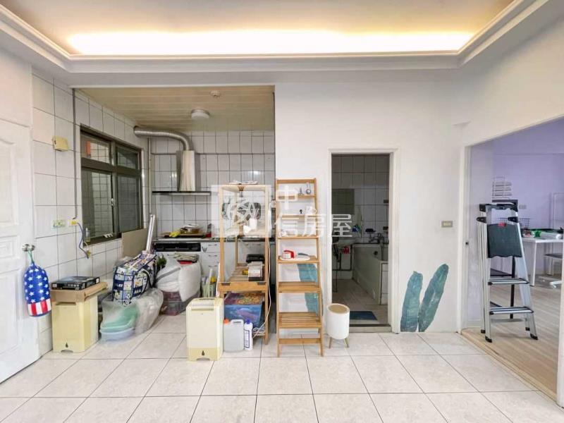 新勢公園鈔值兩房 翡翠宮庭房屋室內格局與周邊環境