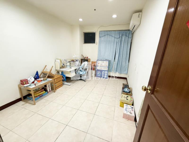 內壢後站環中自立國宅景觀四房車房屋室內格局與周邊環境