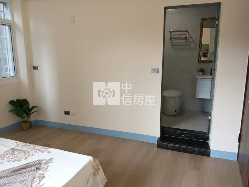 鳳山新甲國小衛武營公寓二樓翻新宅房屋室內格局與周邊環境