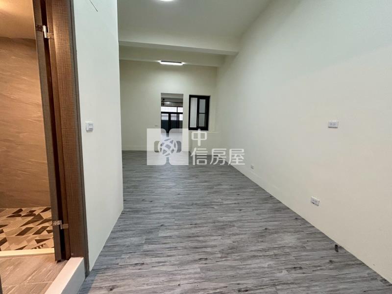 楠梓科技園區大地坪整新店住房屋室內格局與周邊環境