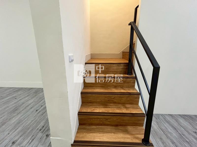 楠梓科技園區大地坪整新店住房屋室內格局與周邊環境