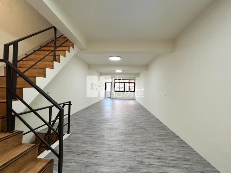 楠梓科技園區大地坪整新店住房屋室內格局與周邊環境