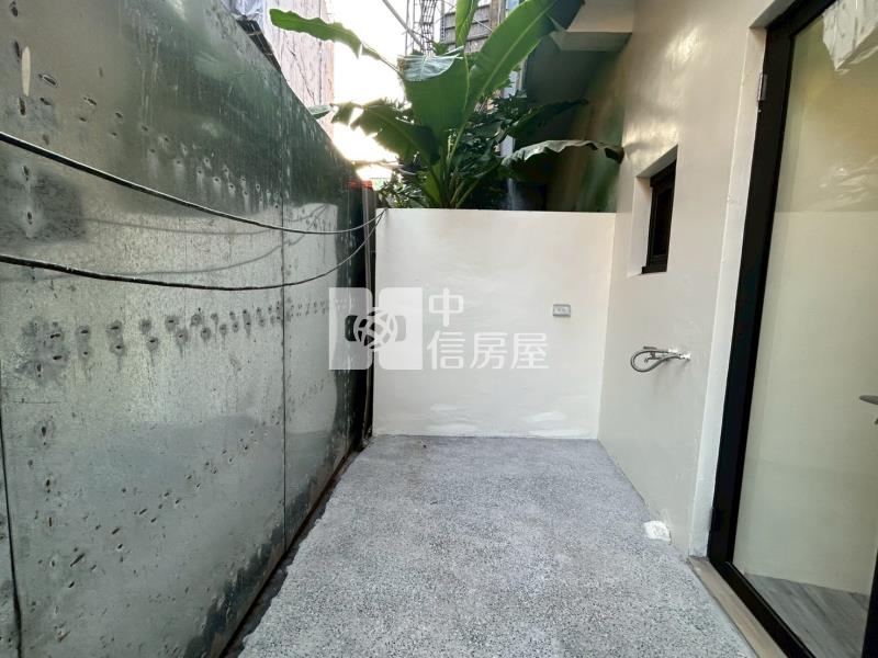 楠梓科技園區大地坪整新店住房屋室內格局與周邊環境