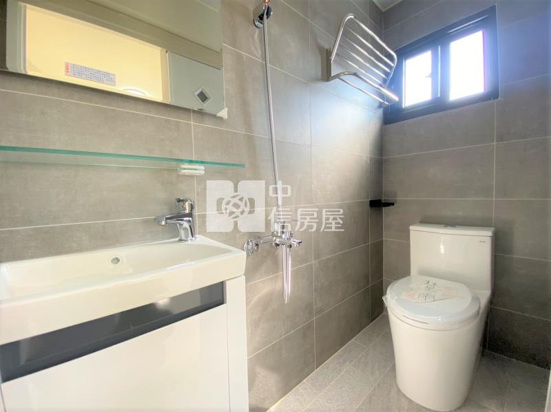 大寮江山路翻新3房美寓房屋室內格局與周邊環境