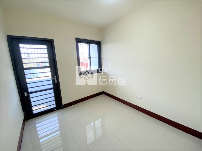 大寮江山路翻新3房美寓房屋室內格局與周邊環境