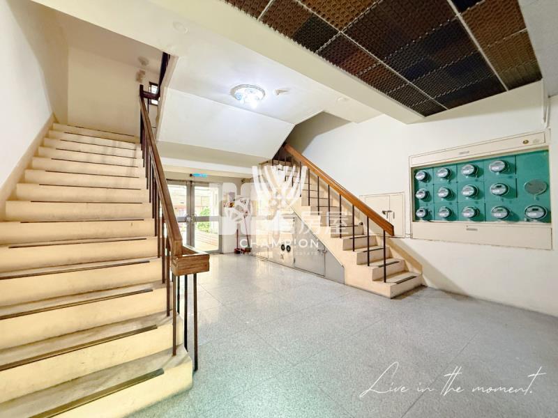 【冠軍】陽光綠大地四房朝外平車房屋室內格局與周邊環境