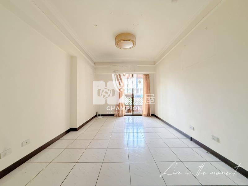 【冠軍】陽光綠大地四房朝外平車房屋室內格局與周邊環境