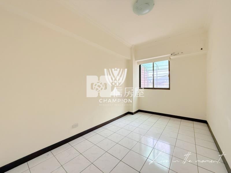 【冠軍】陽光綠大地四房朝外平車房屋室內格局與周邊環境