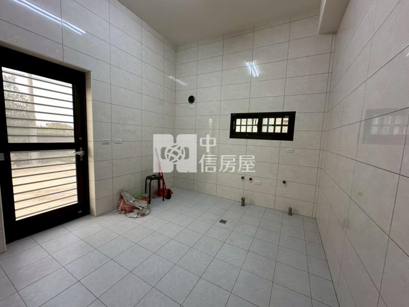 後龍大地坪合法農舍房屋室內格局與周邊環境