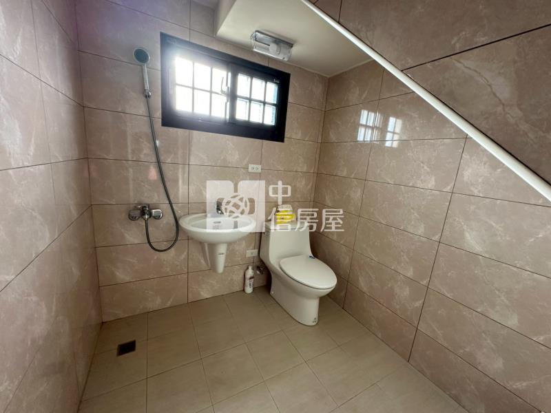 後龍大地坪合法農舍房屋室內格局與周邊環境