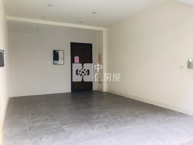 崇明學區時尚孝親車墅房屋室內格局與周邊環境