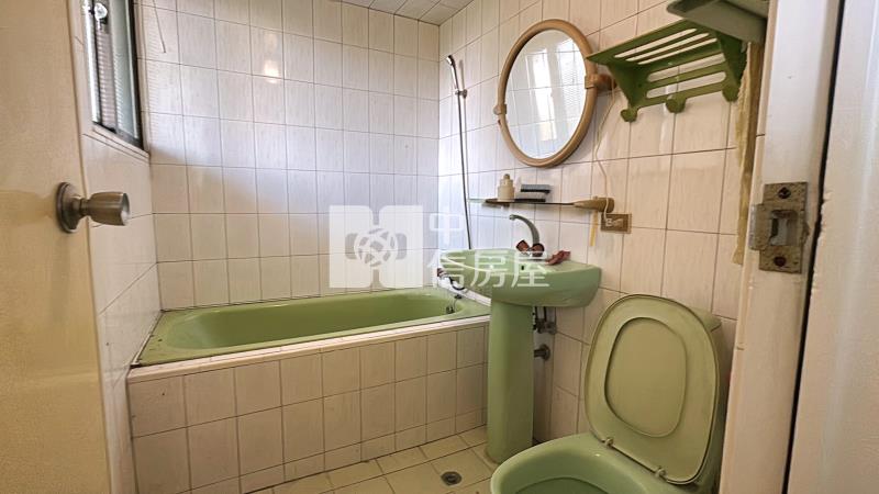 高雄農舍-旗山大路邊面寬合法農舍房屋室內格局與周邊環境