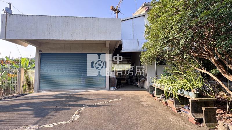 高雄農舍-旗山大路邊面寬合法農舍房屋室內格局與周邊環境