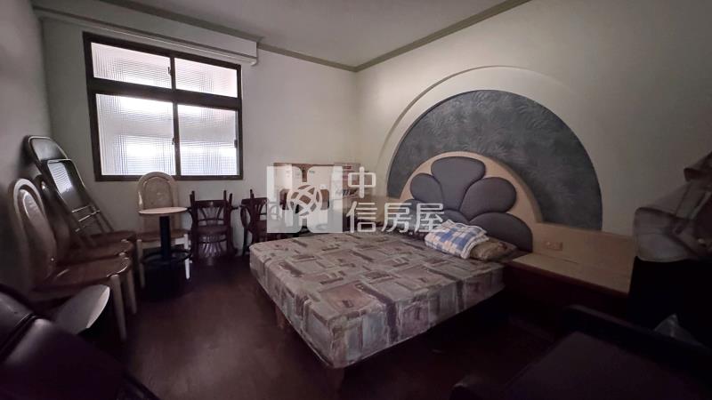 高雄農舍-旗山大路邊面寬合法農舍房屋室內格局與周邊環境