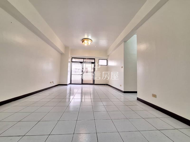 專任國安國宅大三房大棟距房屋室內格局與周邊環境