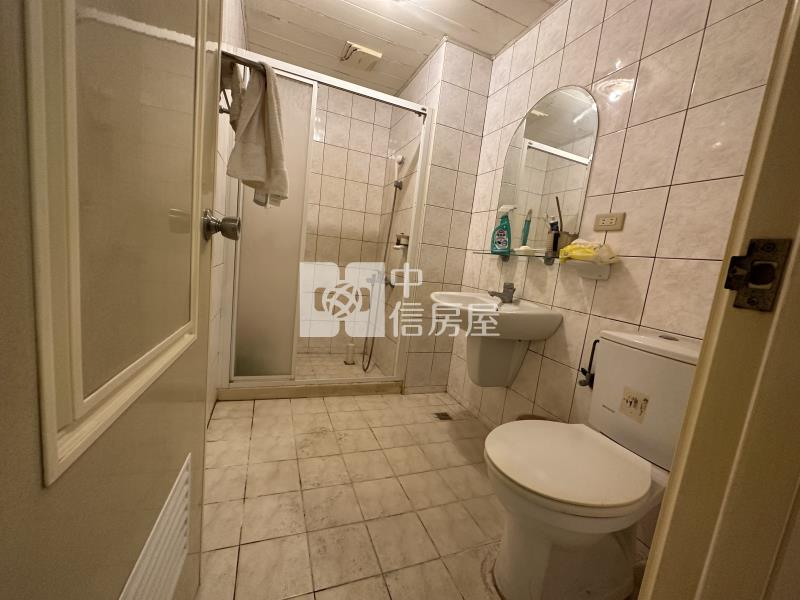 屏東房屋《東山河景觀2大房美樓》房屋室內格局與周邊環境