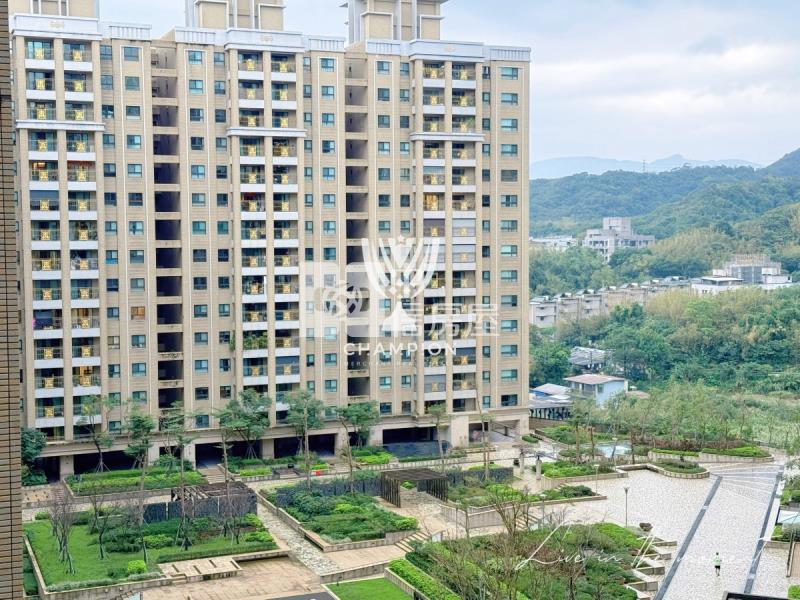 【冠軍】微笑前區朝南中庭大三房房屋室內格局與周邊環境