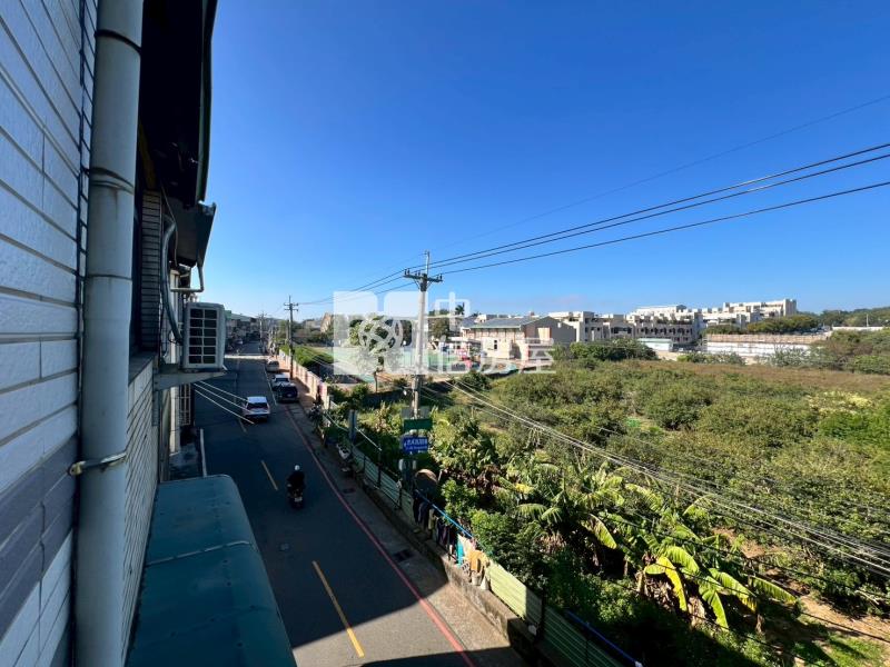 沙鹿公明國小透天厝房屋室內格局與周邊環境