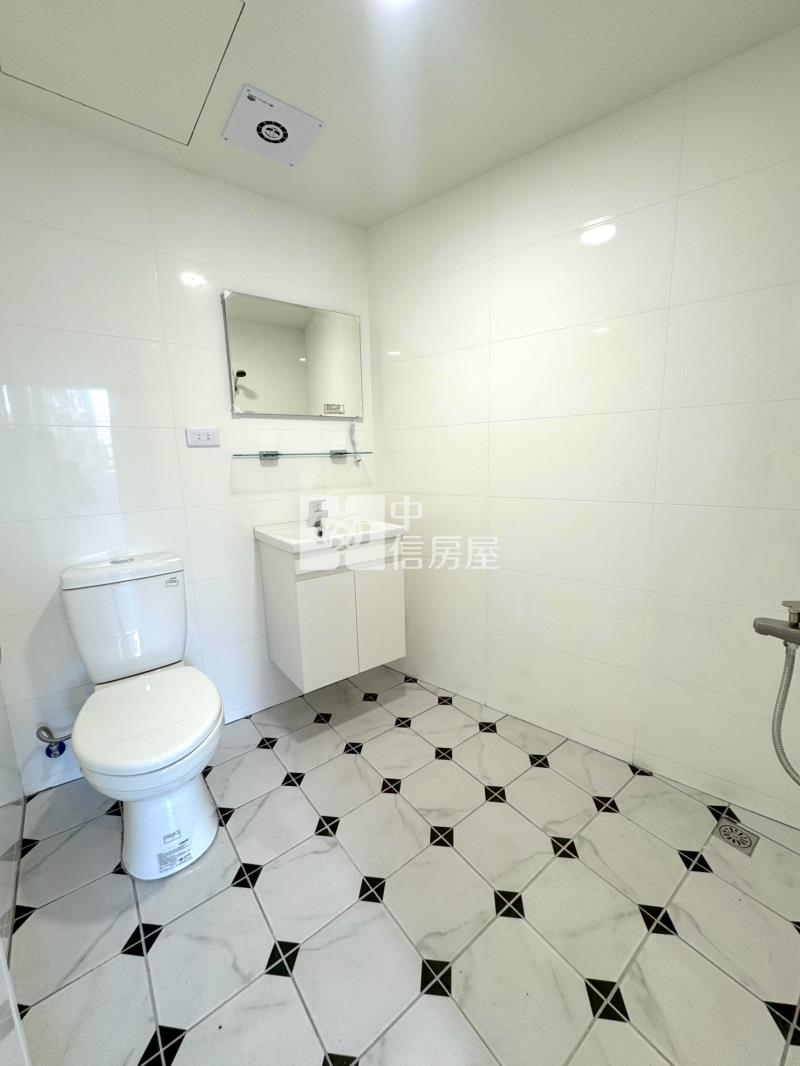 太平角間精美店面房屋室內格局與周邊環境