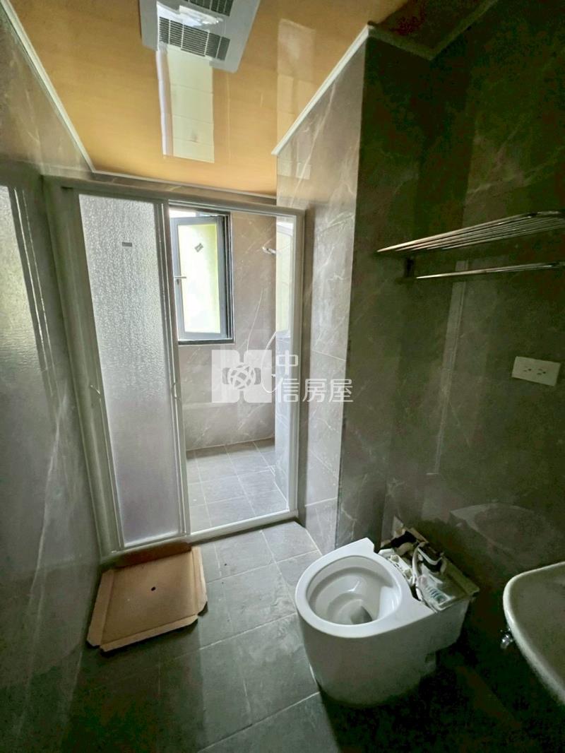 草屯全新完工電梯雙車別墅(D)房屋室內格局與周邊環境