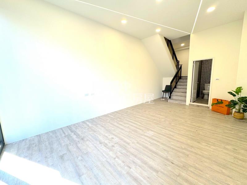 正太平路精裝美樓店B房屋室內格局與周邊環境