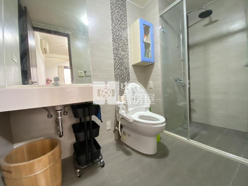 興大輕屋齡三房雙車帝王視野戶房屋室內格局與周邊環境