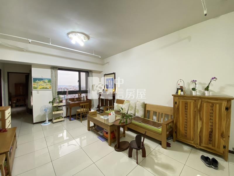 興大輕屋齡三房雙車帝王視野戶房屋室內格局與周邊環境