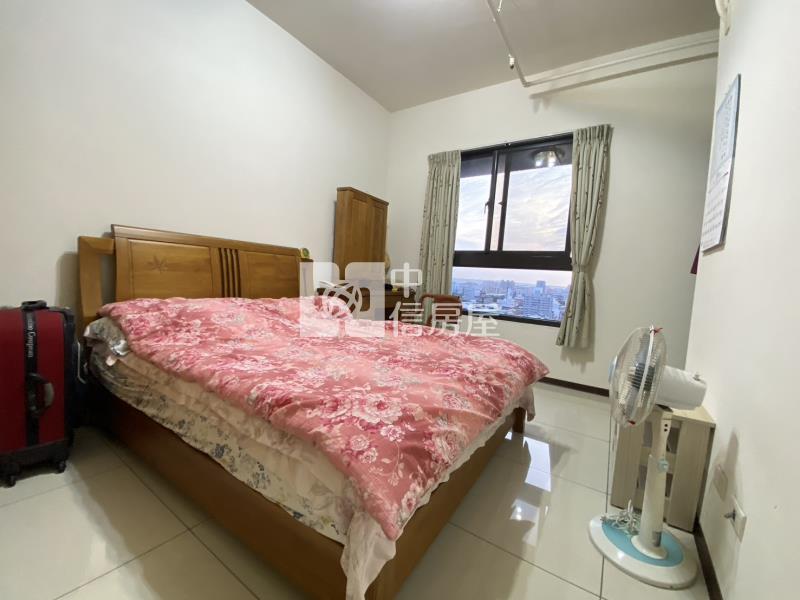 興大輕屋齡三房雙車帝王視野戶房屋室內格局與周邊環境