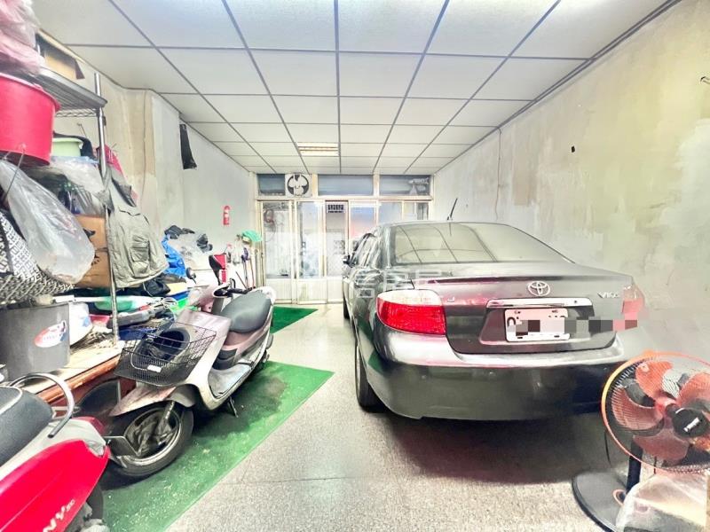 學區旁臨路透天房屋室內格局與周邊環境