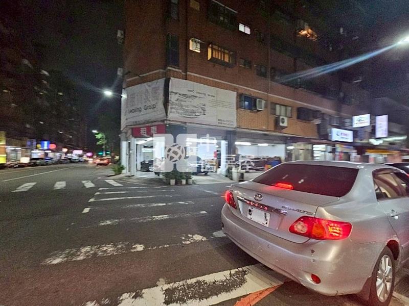 一點利大地坪三角窗房屋室內格局與周邊環境