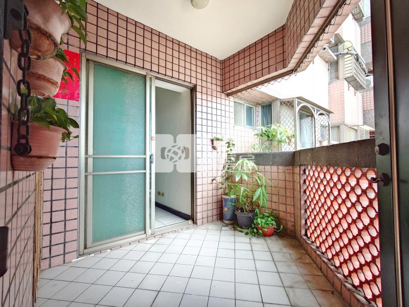 頭家學區開心一百3房電梯直達平車房屋室內格局與周邊環境