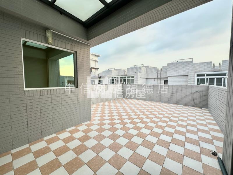 興美六路雙車庫店住房屋室內格局與周邊環境