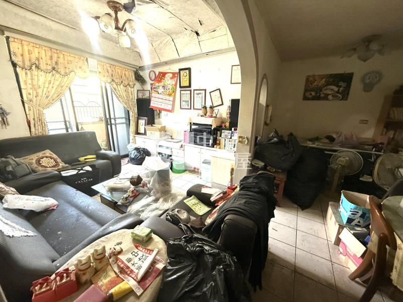 專-中原家樂福低總價DIY3房公寓房屋室內格局與周邊環境