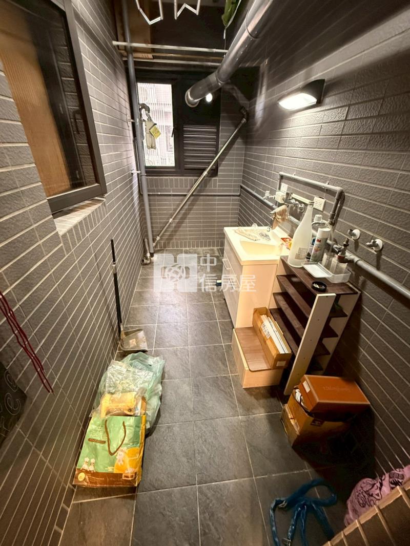 樹義學區5年屋兩房平車房屋室內格局與周邊環境