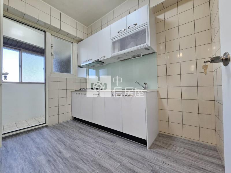 竹南佳北三房平車美廈房屋室內格局與周邊環境