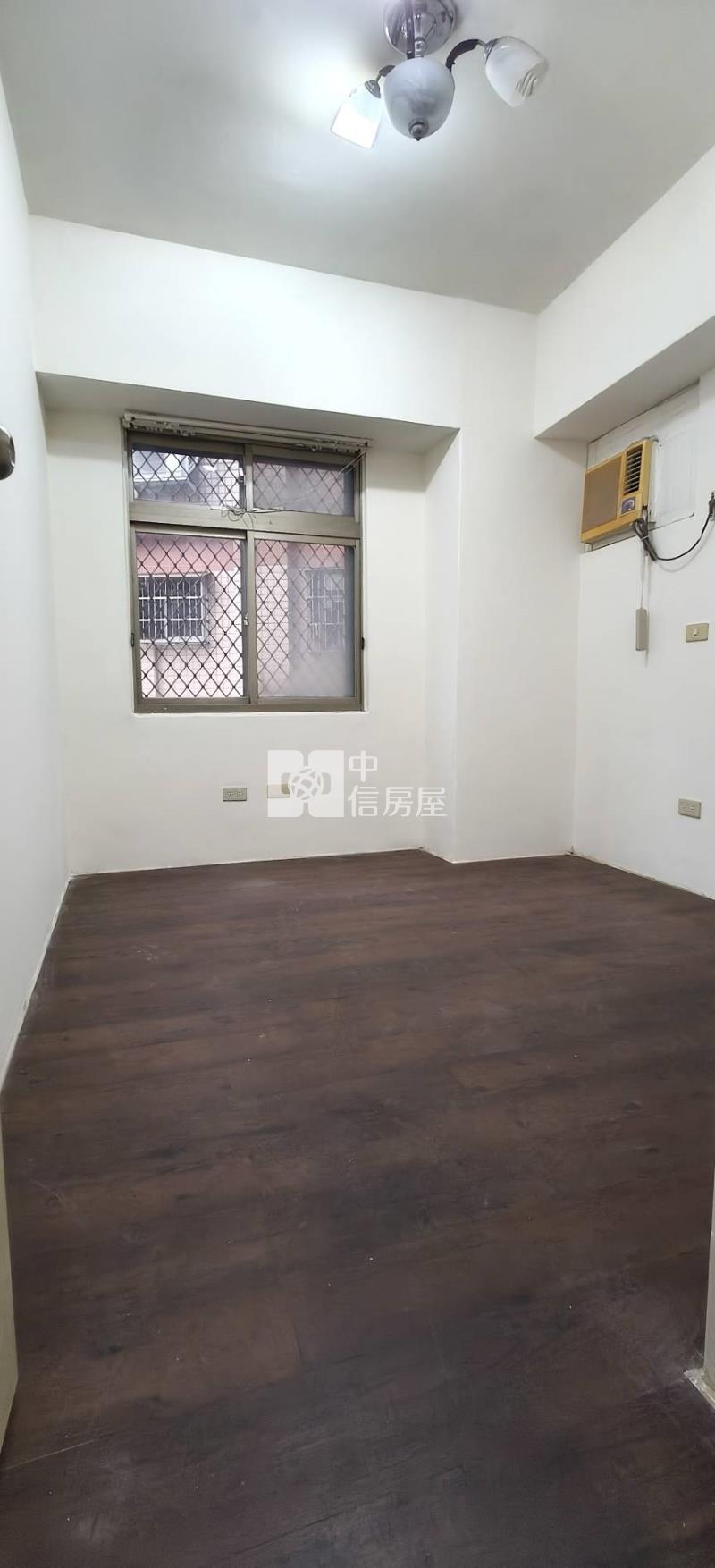 新明市場旁三房車房屋室內格局與周邊環境