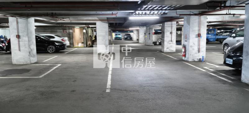 新明市場旁三房車房屋室內格局與周邊環境