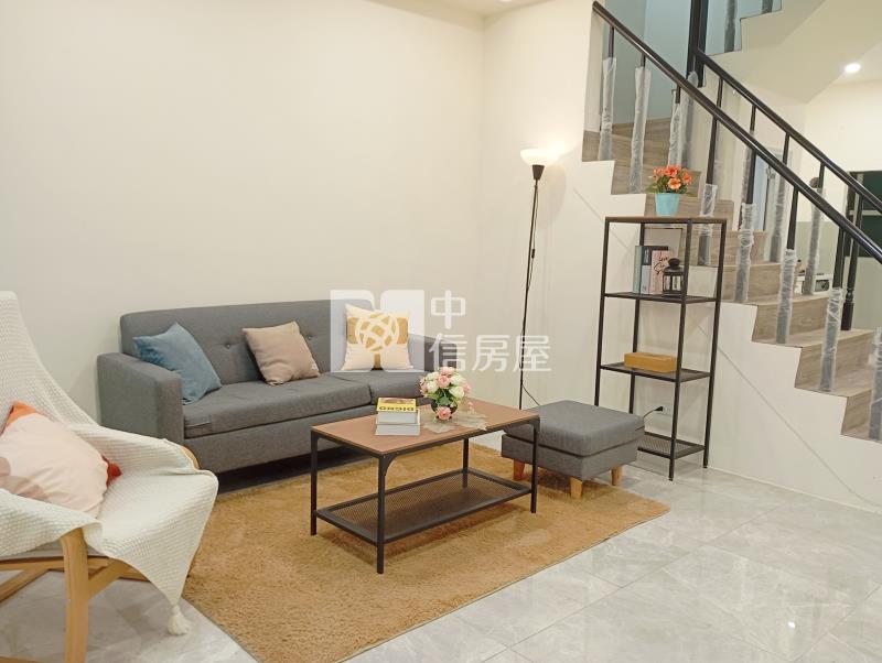 長億商圈旁全新整理透天房屋室內格局與周邊環境