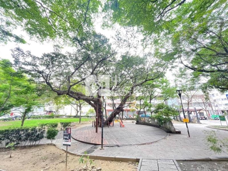 凱悅VIP精美全新整理三房平車(專任）房屋室內格局與周邊環境