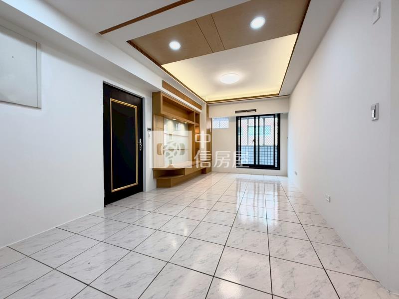 凱悅VIP精美全新整理三房平車(專任）房屋室內格局與周邊環境