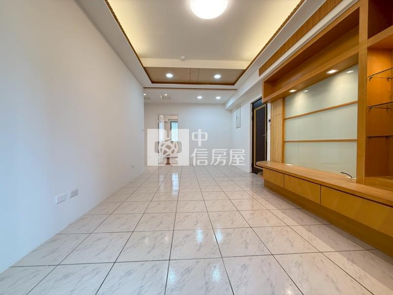 凱悅VIP精美全新整理三房平車(專任）房屋室內格局與周邊環境