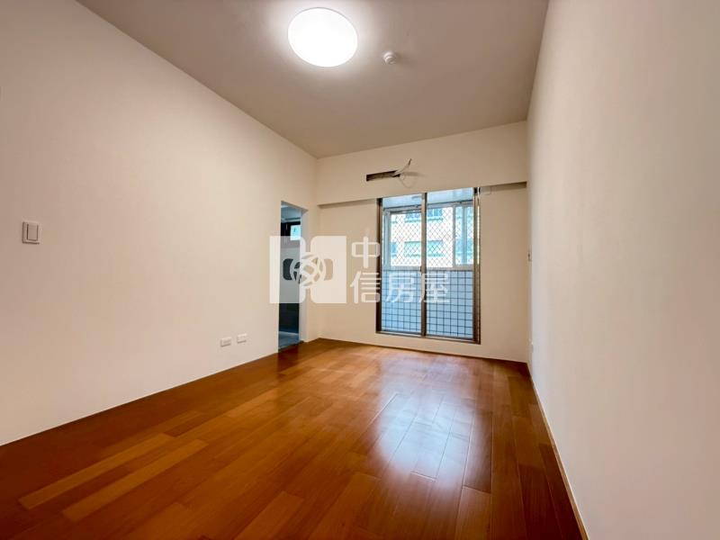 凱悅VIP精美全新整理三房平車(專任）房屋室內格局與周邊環境