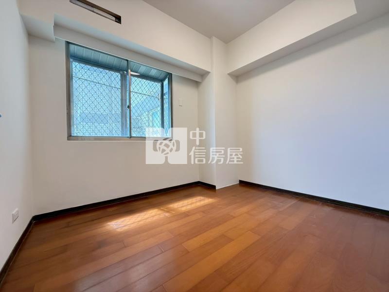 凱悅VIP精美全新整理三房平車(專任）房屋室內格局與周邊環境