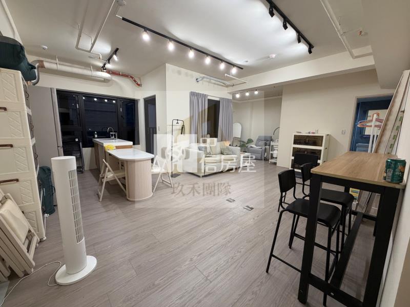 【玖禾】【專】高鐵站前事務所輕裝潢 房車房屋室內格局與周邊環境