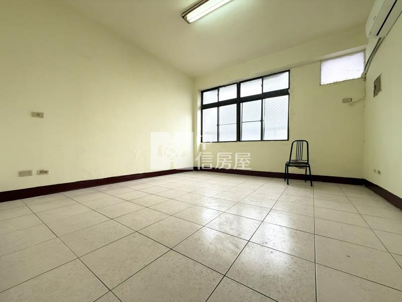 萬丹雙學區8米路店住房屋室內格局與周邊環境