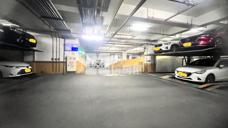 愛買、大慶捷運 4房加車位房屋室內格局與周邊環境