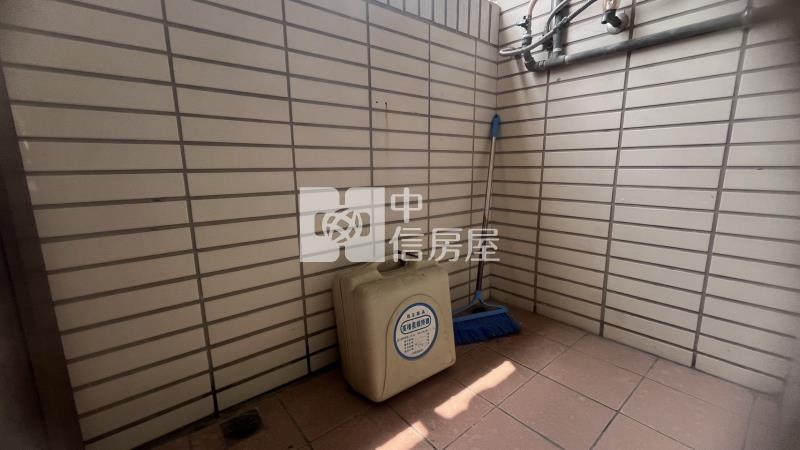 愛買、大慶捷運 4房加車位房屋室內格局與周邊環境